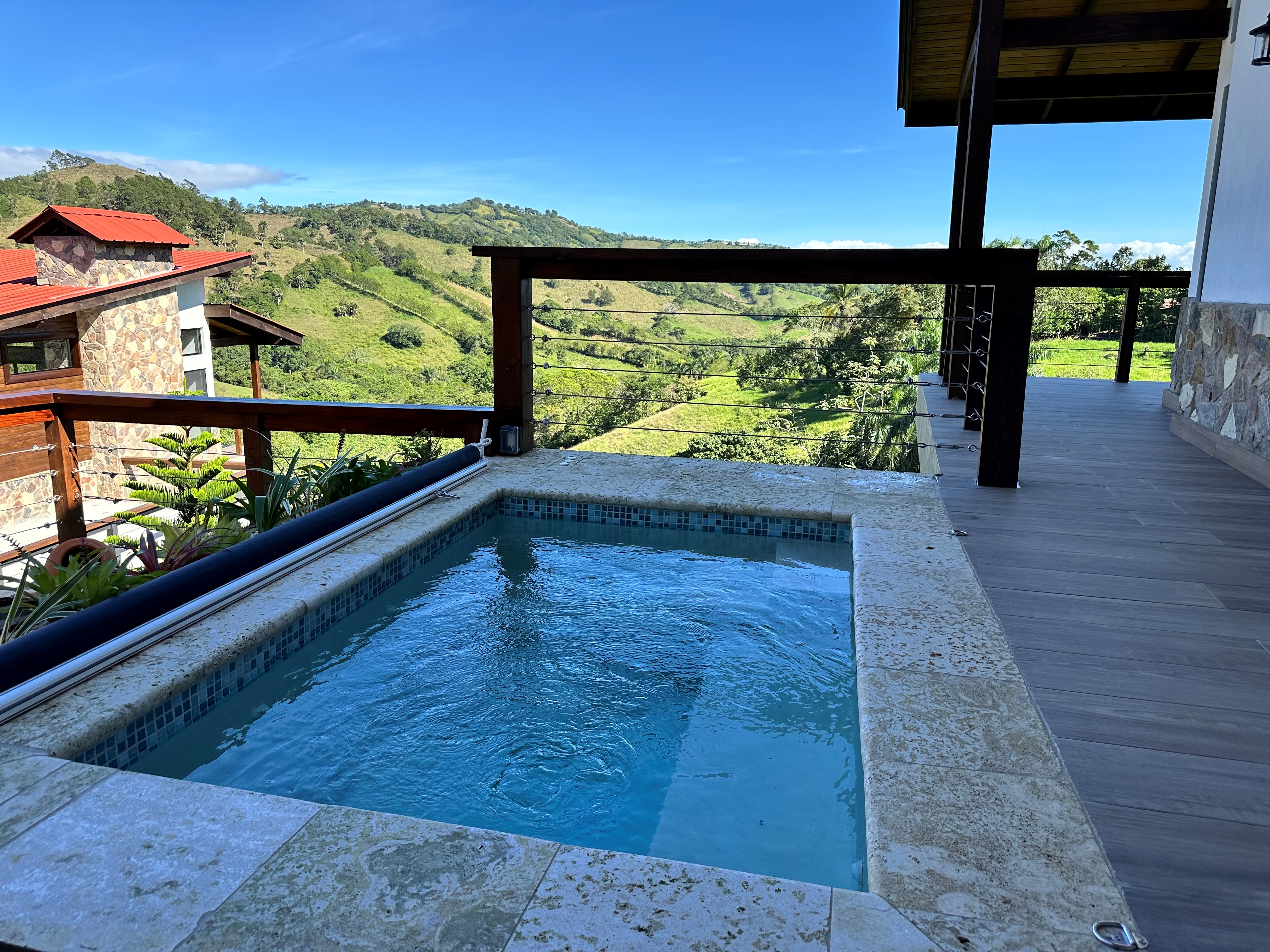Mountain Breeze Jacuzzi